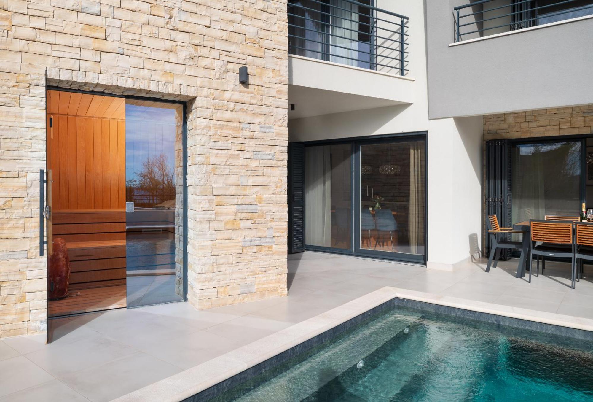 Villa Roca With Heated Pool And Sauna Privlaka  Exteriér fotografie